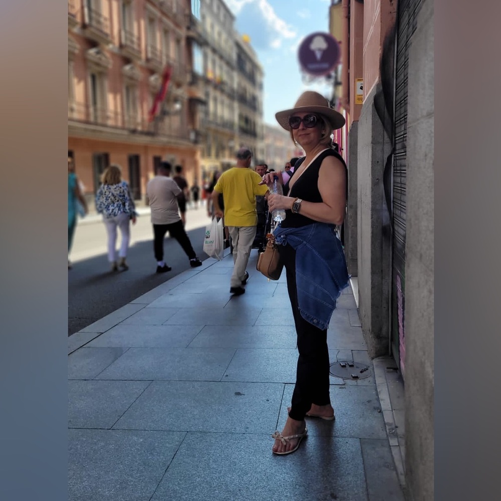 Meet the Posher “A girl should be two things:classy and fabulous."
- Coco Chanel